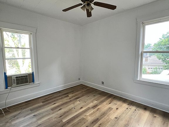 5th image of 406 N Glenwood Ave
