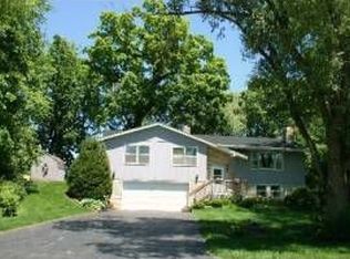 613 Knollwood Rd, Ingleside, IL 60041