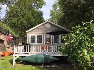 6325 Sunset Bay Rd, Huletts Landing, NY 12841