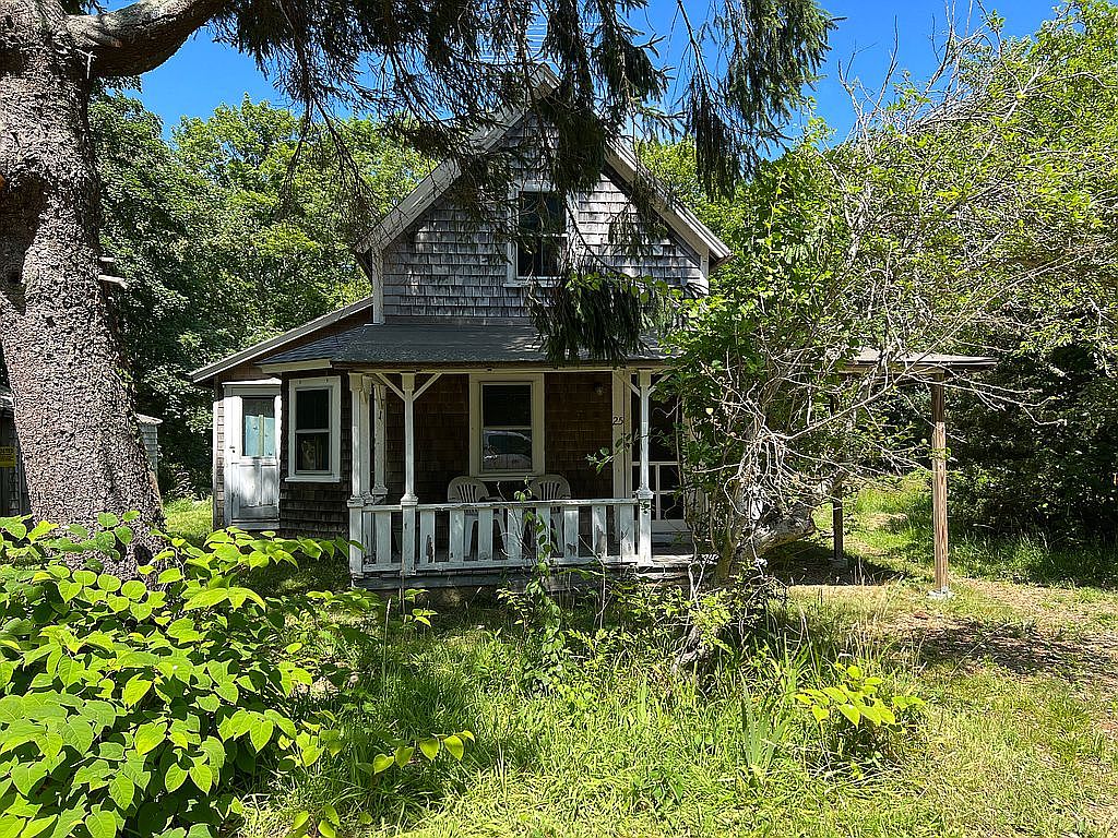 25 Oak Ave, Oak Bluffs, MA 02557 Zillow