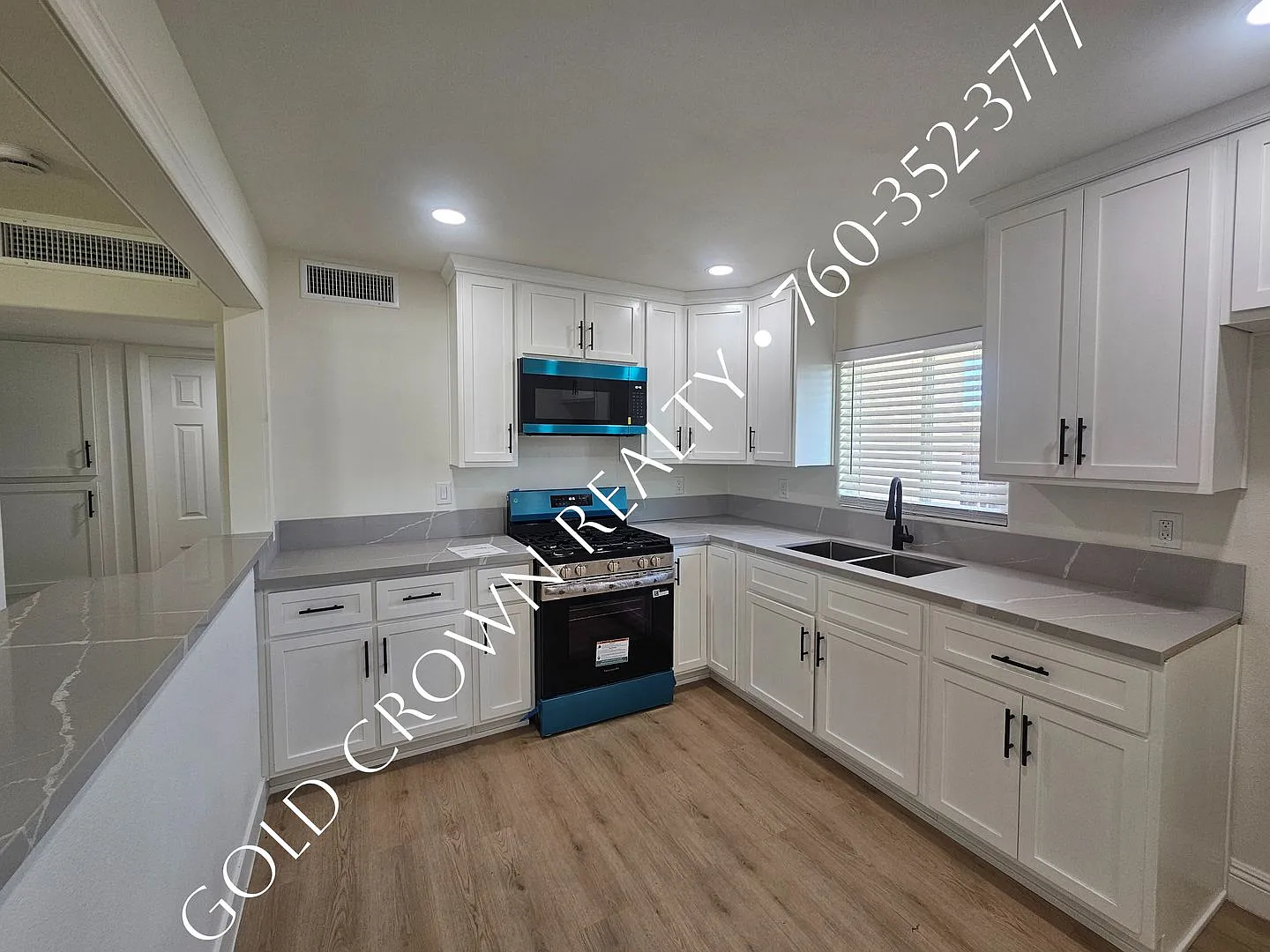 Newly Renovated Home for Rent — Photo 4