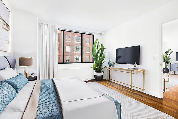 1st image of 450 N End Ave APT 6D