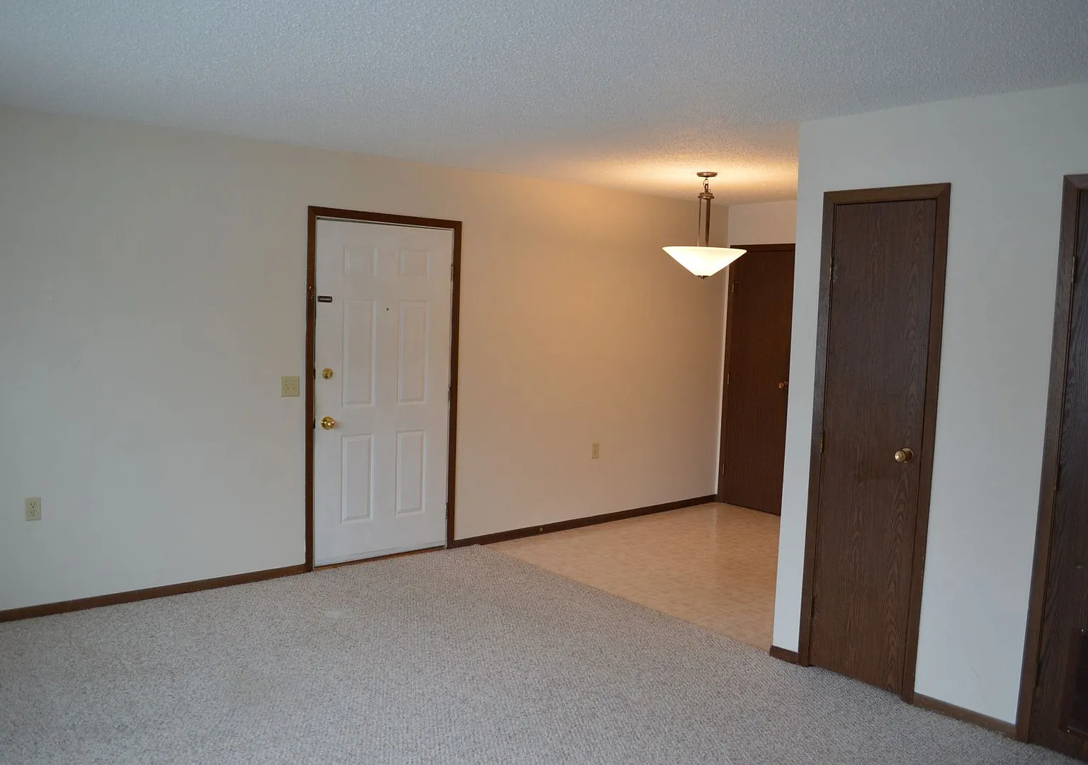 Ambassador East — Photo 3