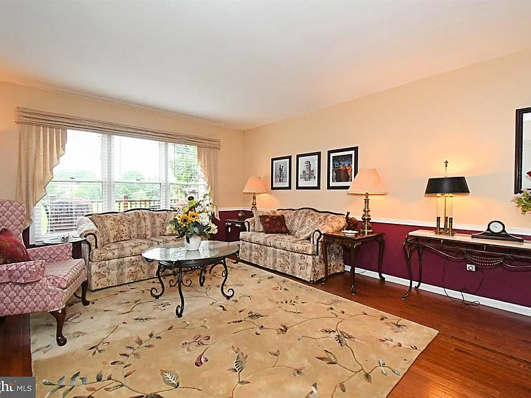 187 Pinecrest Ln — Photo 8