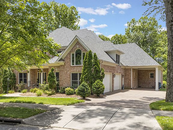 3rd image of 640 Burghley Ln