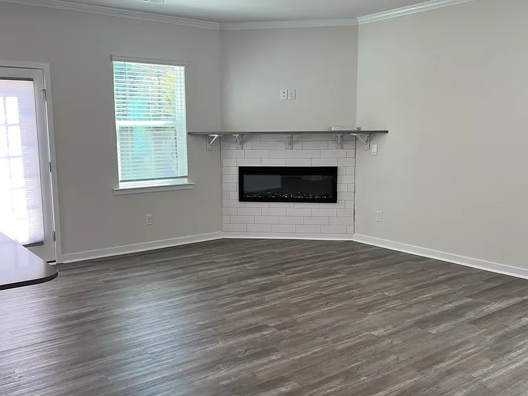 422 Janie Cir — Photo 7