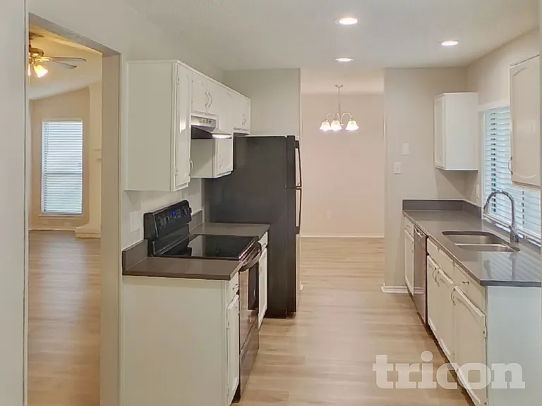 133 Brockway Dr — Photo 6