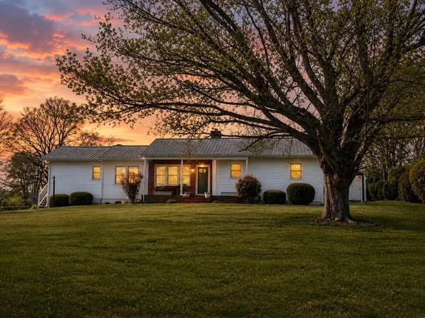 1640 W Main St, Wytheville, VA 24382