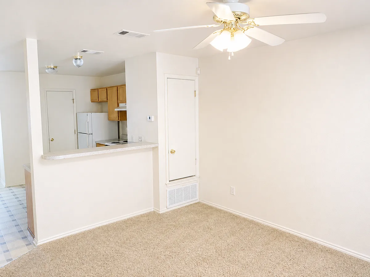 Building Photo - 3902 Gus Dr