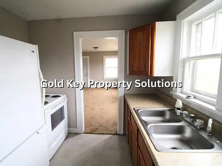 2422 Lincoln St — Photo 11
