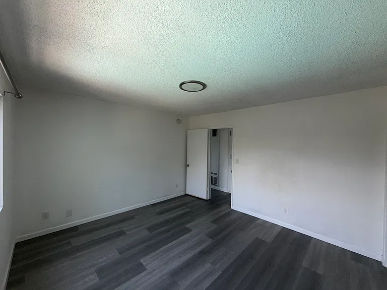 926 N Ardmore Ave #16 — Photo 15