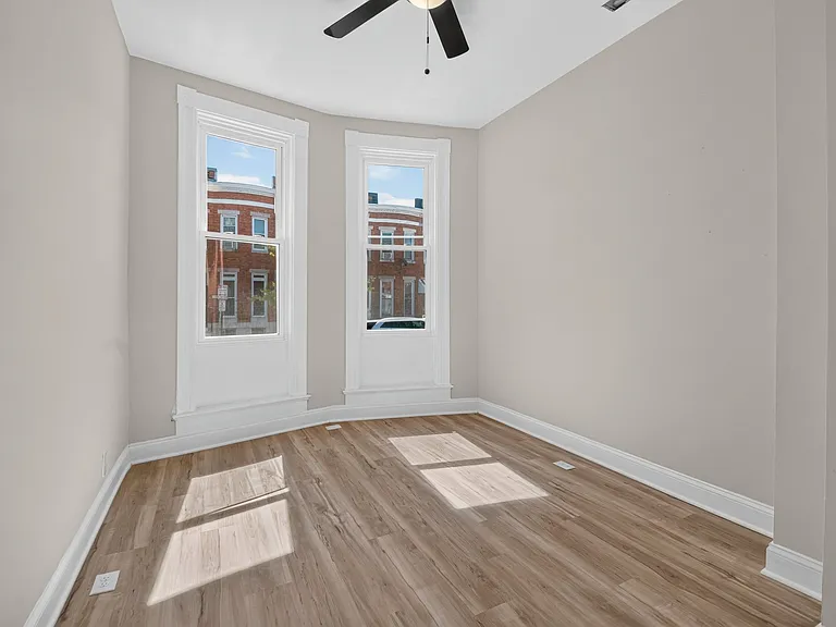 512 Sanford Pl — Photo 8