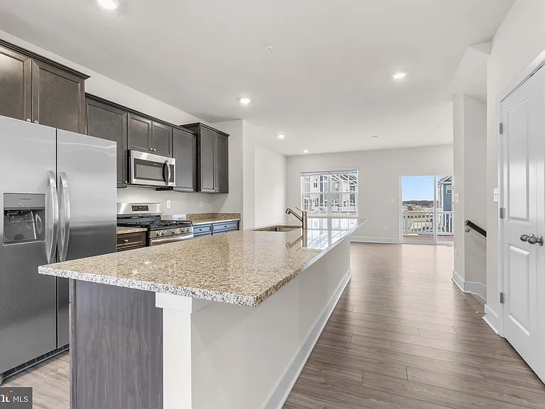 1826 Parham Way — Photo 12