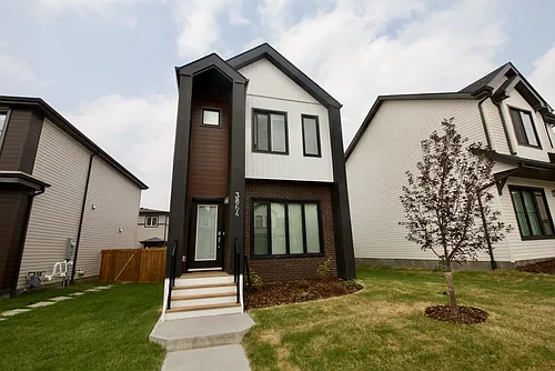 3864 Chrustawka Pl SW Photo 1