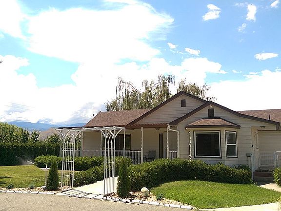 View of Mission Ridge