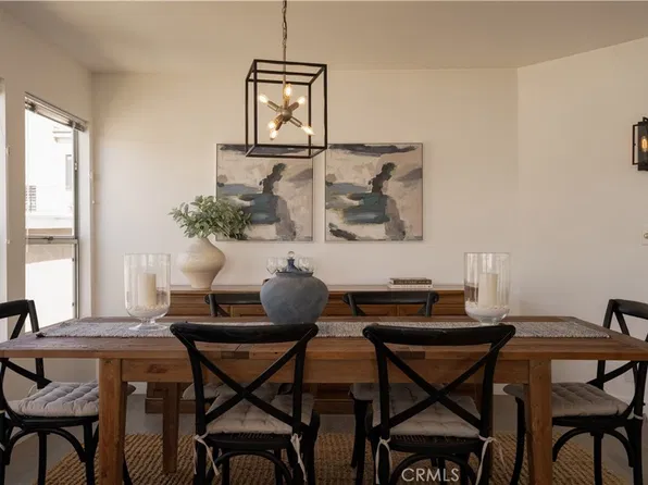 647 1st Pl, Hermosa Beach, CA 90254