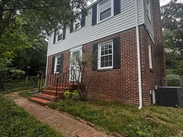 908 Glaizewood Ct, Takoma Park, MD 20912