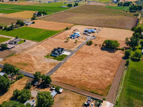 405 Skyview Ln, Emmett, ID 83617
