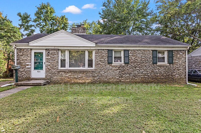 1st image of 624 Stratford Dr