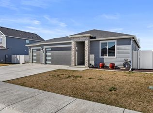 2204 Porter Loop, Yakima, WA 98901