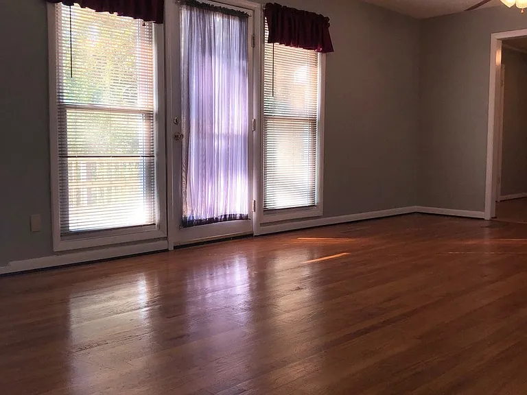 98 Montclair Cir — Photo 16