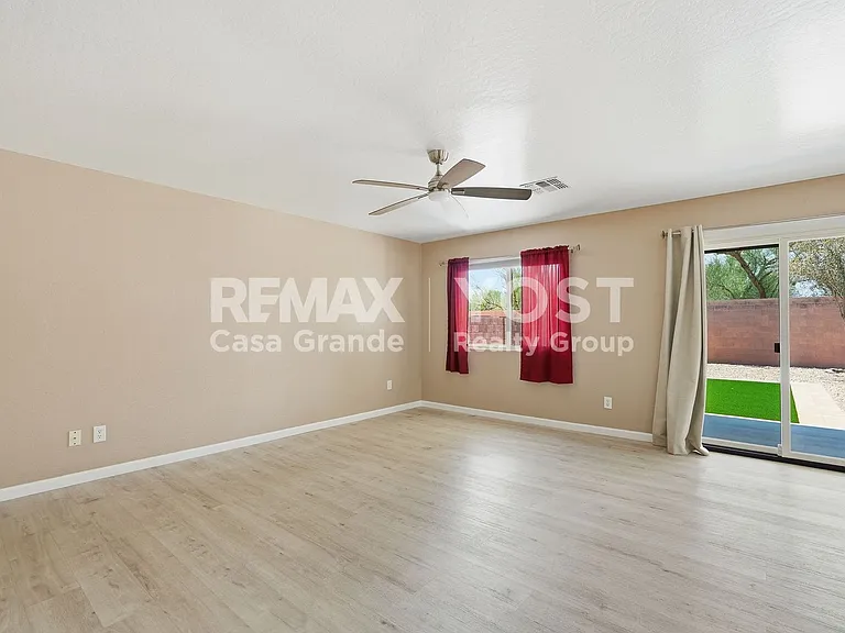 573 W Lucky Penny Place Copper Vista Phase #1 — Photo 3
