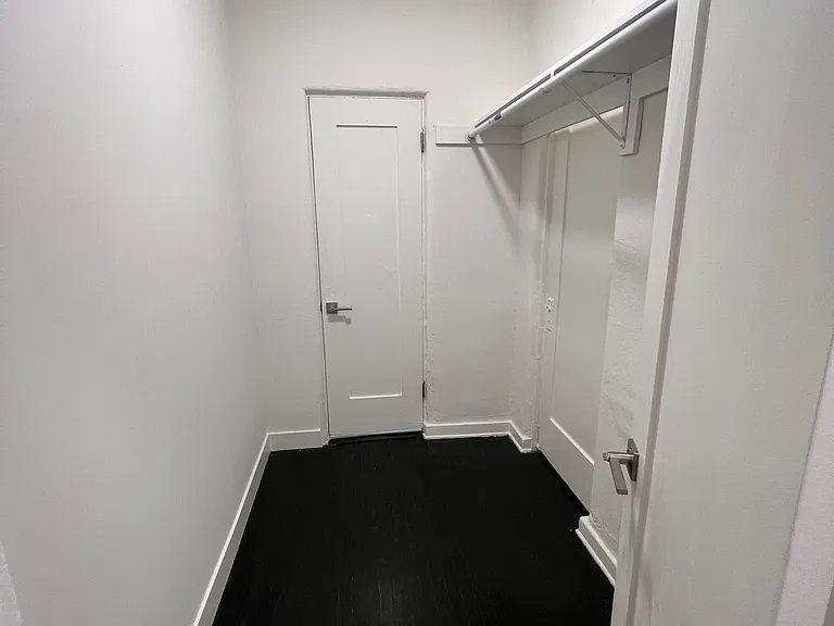 127 N Edgemont St #4 — Photo 17