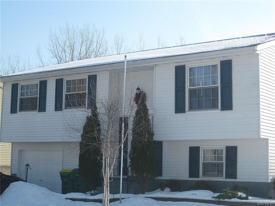 1st image of 74 Oakhill Dr