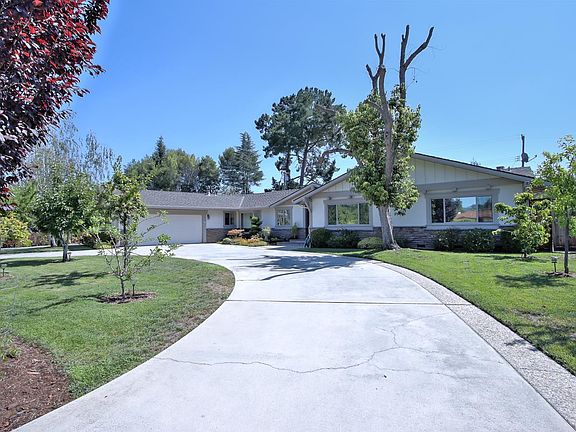 5th image of 13066 Cumberland Dr