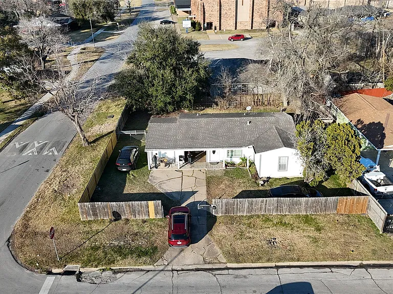 5103 Willow Glen Dr — Photo 1