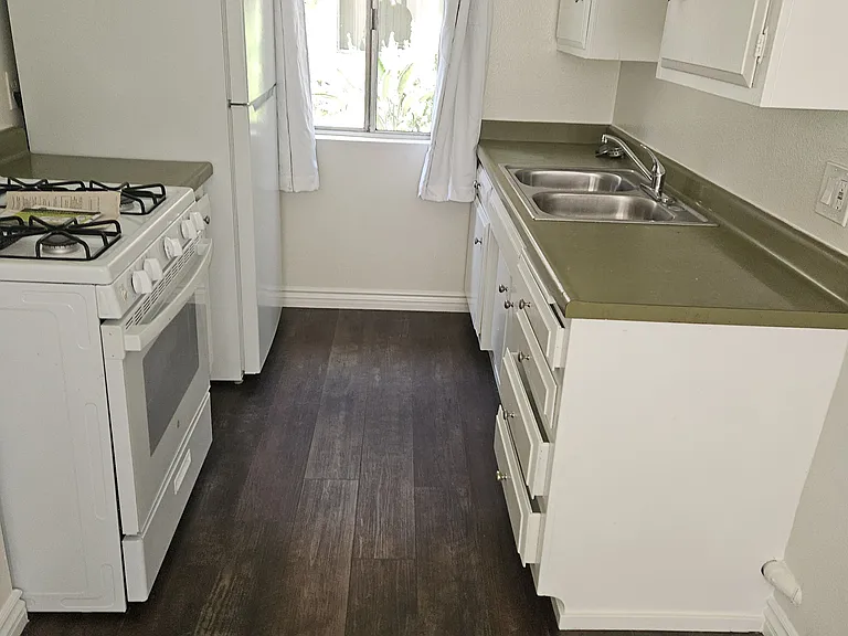 8809 Etiwanda Ave #16 — Photo 9