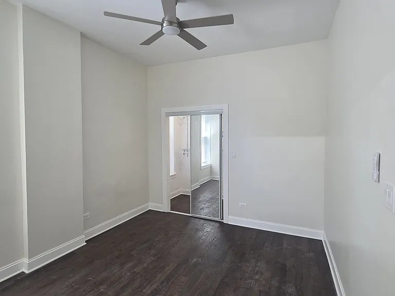 1860 N Hoyne Ave #1R — Photo 13