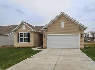 8081 Amberley Dr, Mentor, OH 44060