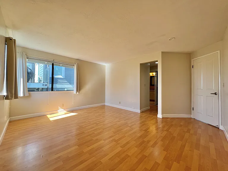 463 Sea Horse Dr — Photo 12