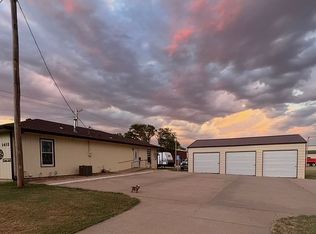 1413 N Grand Ave, Ellsworth, KS 67439