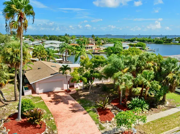 1700 Sandy Ct, Merritt Island, FL 32952