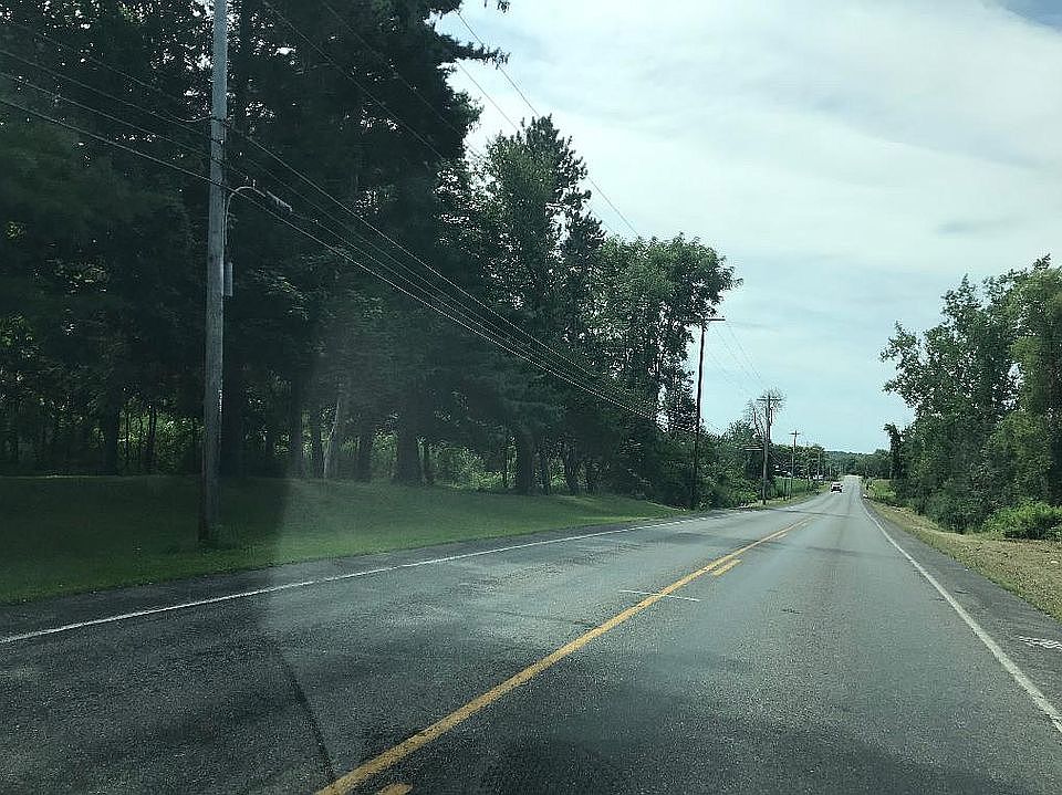 2nd image of Bloomingdale Rd