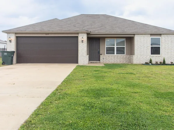 309 Harper Dr, Brookland, AR 72417