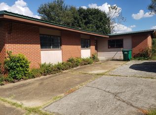 2000 N Riverview Cir, Albany, GA 31705