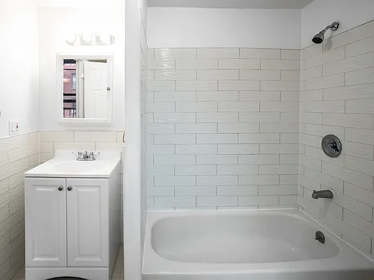 Rented by Halstead Real Estate | media 27