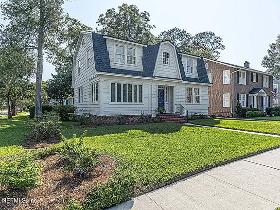 3rd image of 1445 AVONDALE Avenue