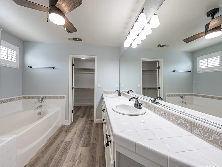 1114 W Pepper Dr — Photo 27