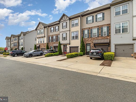 3rd image of 204 Germanna Way #16