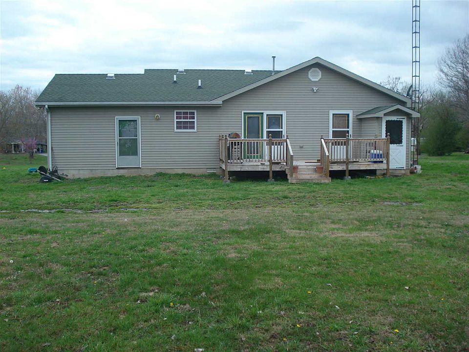 2nd image of 318 Renfro Ray Rd