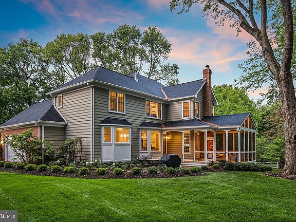 3rd image of 10605 Dogwood Farm Ln