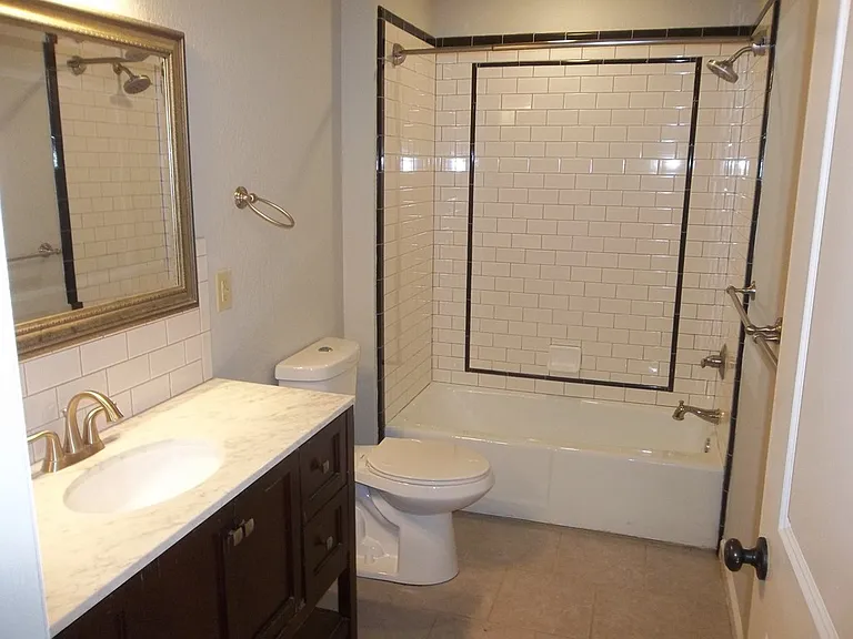 210 Loma Vista Dr S — Photo 11