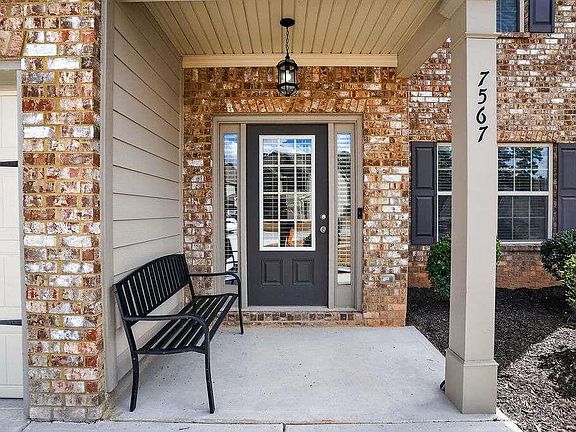 2nd image of 7567 Rudder Cir