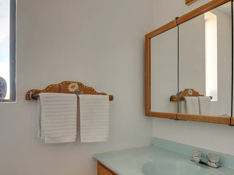 25 E Lexington #4 — Photo 13
