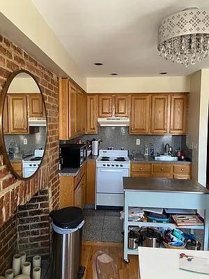 Rented by Argy Realty Inc | media 20