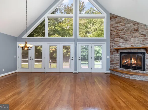 687 Prospect Hill Rd, Montross, VA 22520